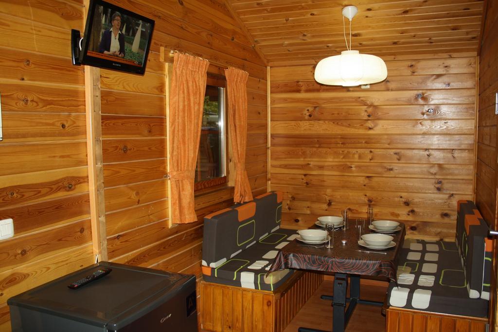 Bungalows Conca De Ter Vilallonga de Ter Kamer foto
