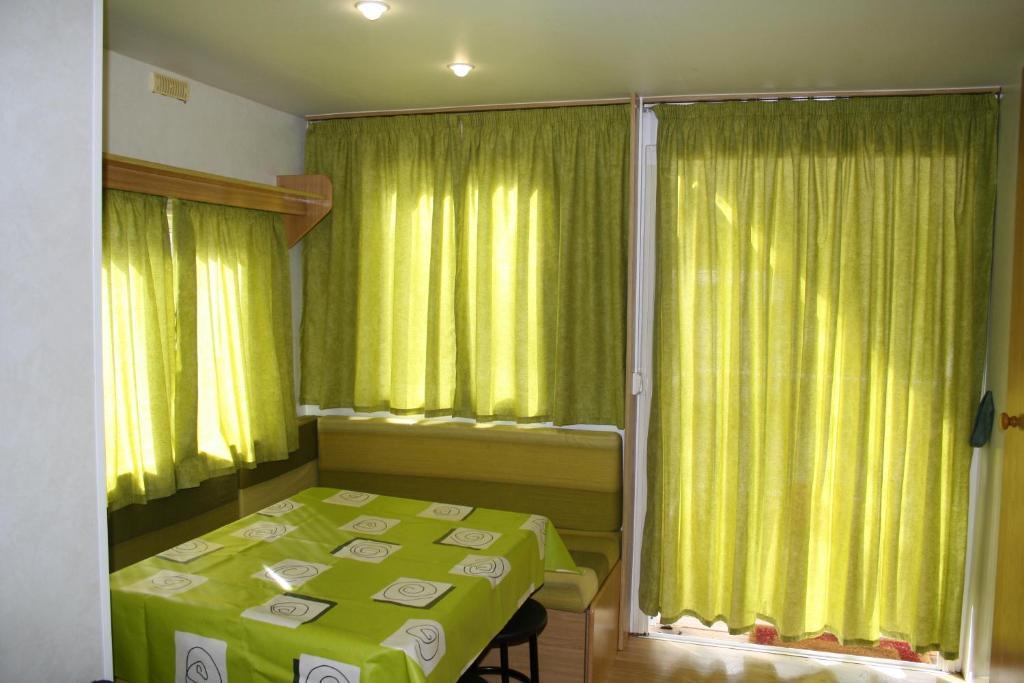 Bungalows Conca De Ter Vilallonga de Ter Kamer foto